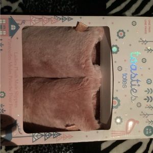 Another toasted by totes quality , comfort, and fun